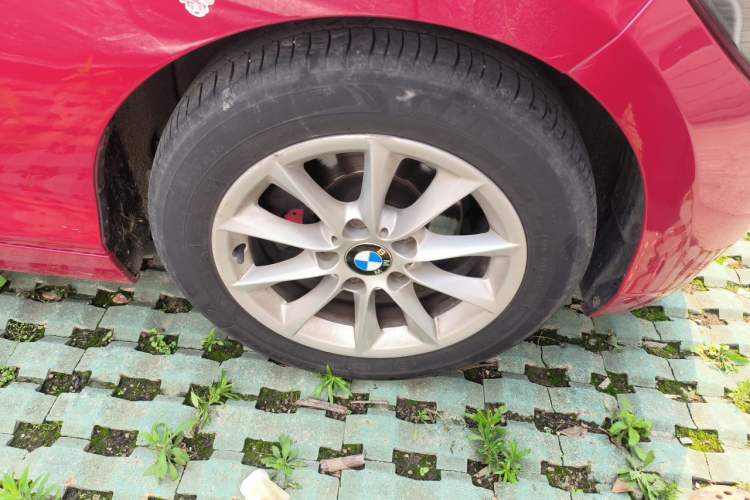 Used BMW 1 Series 2012 116i Urban Edition Right Front Wheel Hub