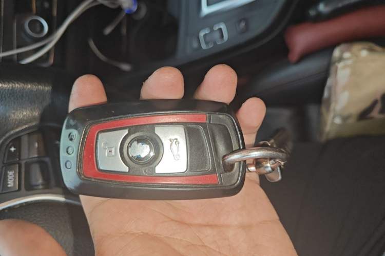 Used BMW 1 Series 2012 118i Sport Edition Vehicle Key