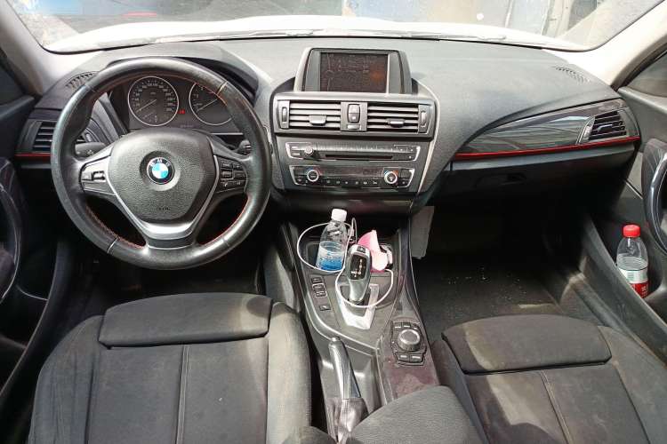 Used BMW 1 Series 2012 118i Sport Edition Center Console