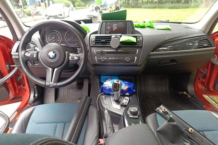 Used BMW 1 Series 2012 116i Urban Edition Center Console