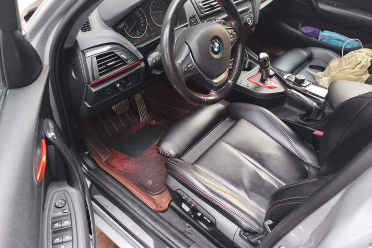 Used BMW 1 Series 2012 118i Sport Edition Driver Seat