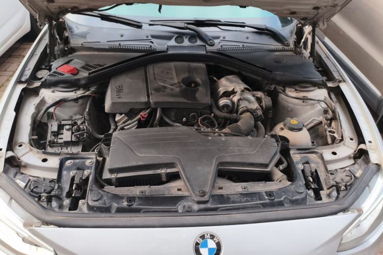 Used BMW 1 Series 2012 118i Sport Edition Engine Bay