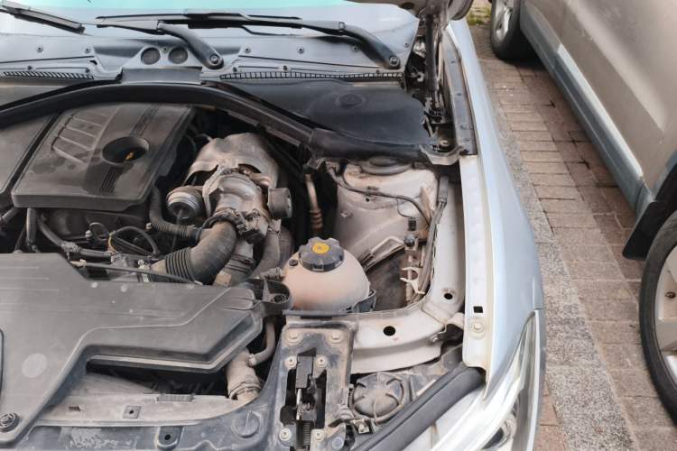 Used BMW 1 Series 2012 118i Sport Edition Engine Bay Left