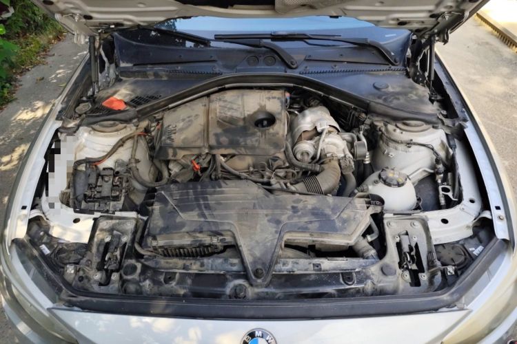 Used BMW 1 Series 2012 118i Sport Edition Engine Bay