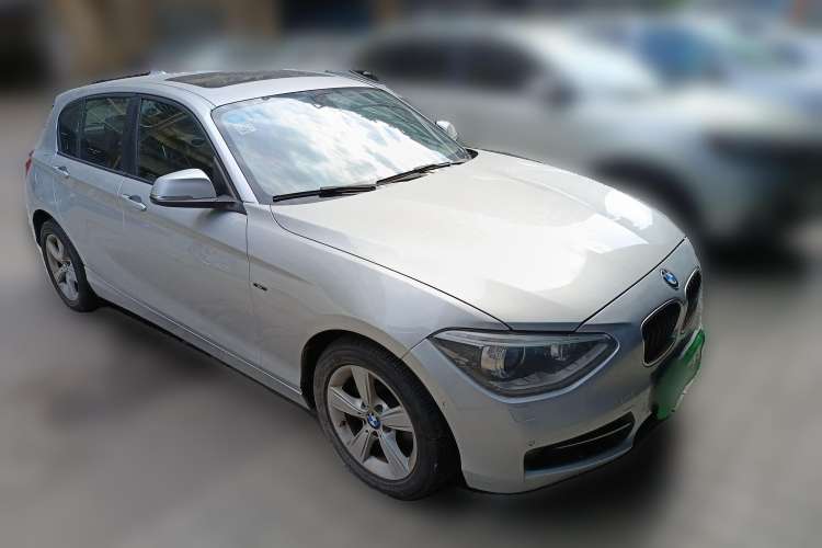 Used BMW 1 Series 2012 118i Sport Edition Front Right 45 Deg