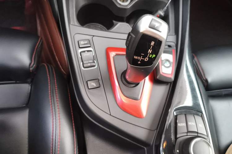 Used BMW 1 Series 2012 118i Sport Edition Gear Lever