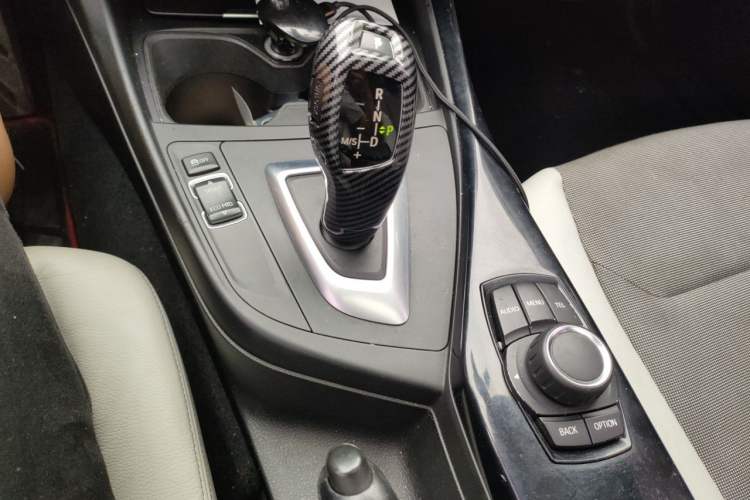 Used BMW 1 Series 2012 116i Urban Edition Gear Lever