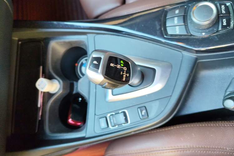 Used BMW 1 Series 2012 118i Sport Edition Gear Lever