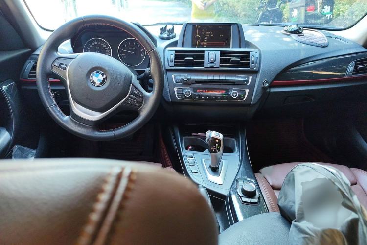 Used BMW 1 Series 2012 118i Sport Edition Interior 2