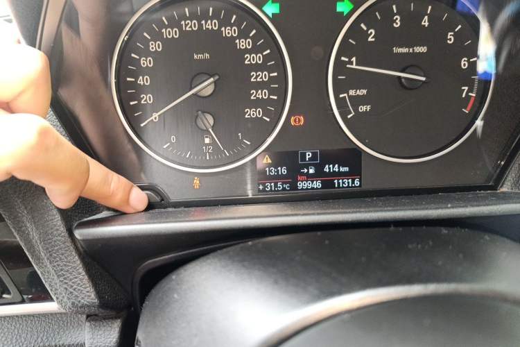 Used BMW 1 Series 2012 116i Urban Edition Odometer Close Up