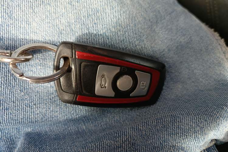 Used BMW 1 Series 2012 118i Sport Edition Vehicle Key