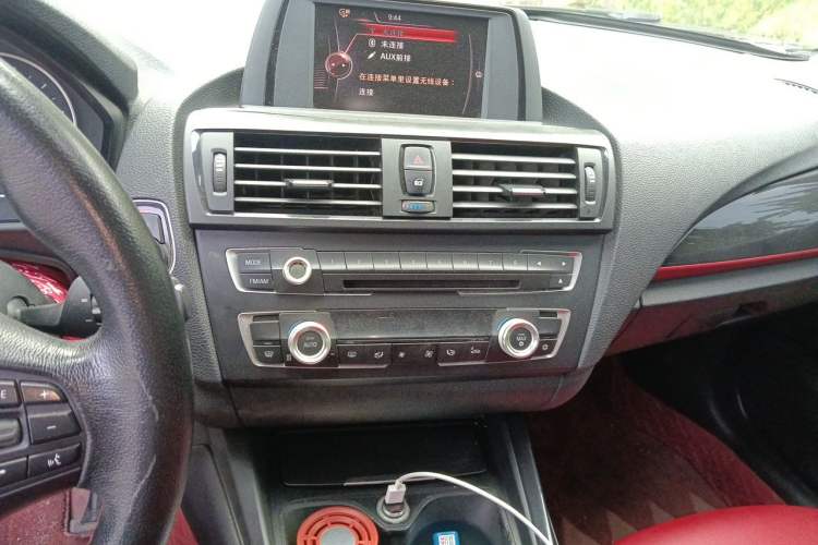 Used BMW 1 Series 2012 118i Sport Edition Audio And AC Panel