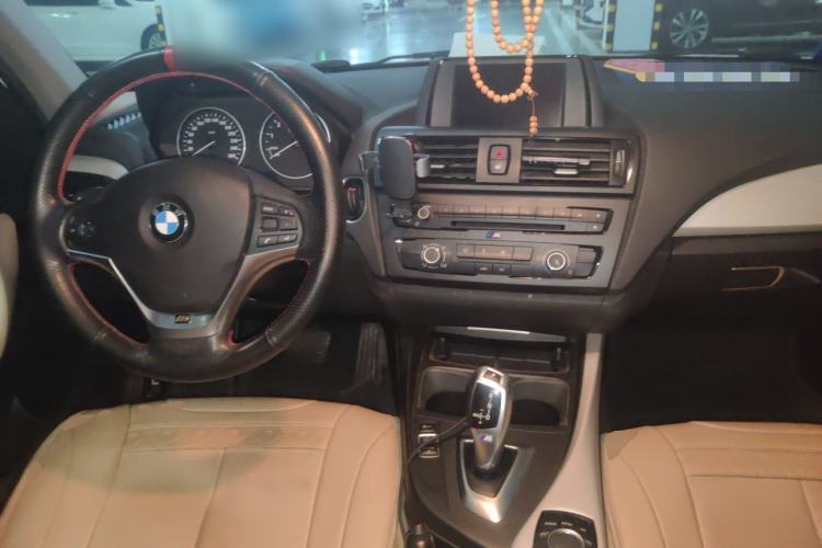 Used BMW 1 Series 2012 116i Leading Model Center Console