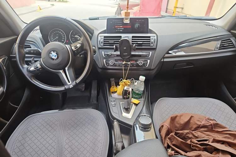 Used BMW 1 Series 2012 116i Urban Edition Center Console