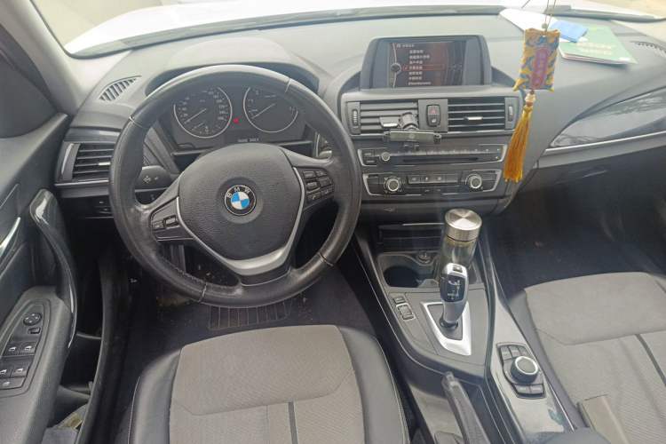 Used BMW 1 Series 2012 116i Urban Edition Center Console
