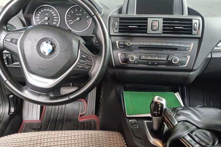 Used BMW 1 Series 2012 116i Leading Model Center Console