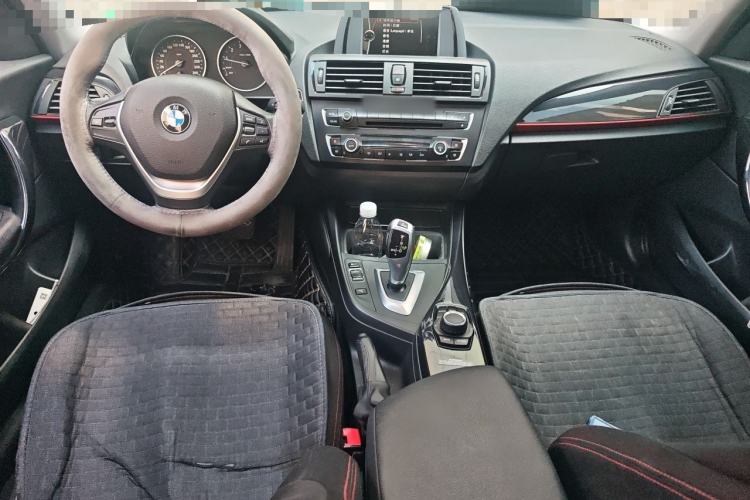 Used BMW 1 Series 2012 118i Sport Edition Center Console