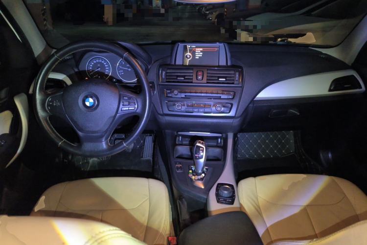 Used BMW 1 Series 2012 116i Leading Model Center Console