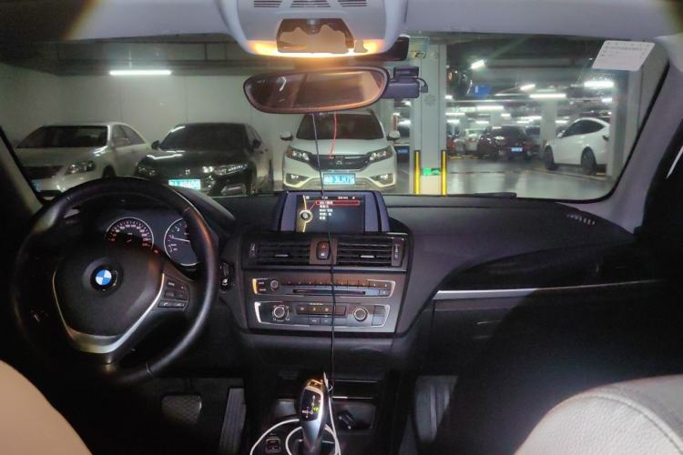 Used BMW 1 Series 2012 116i Urban Edition Center Console