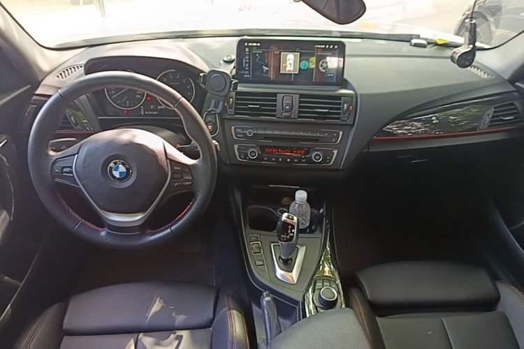 Used BMW 1 Series 2012 118i Sport Edition Center Console