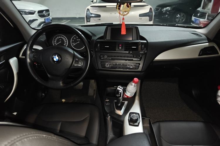 Used BMW 1 Series 2012 116i Leading Model Center Console