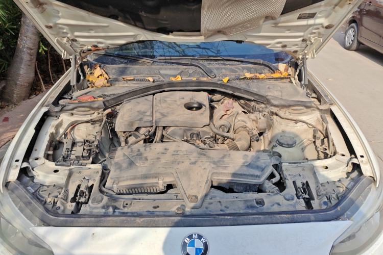 Used BMW 1 Series 2012 118i Leading Model Engine Bay
