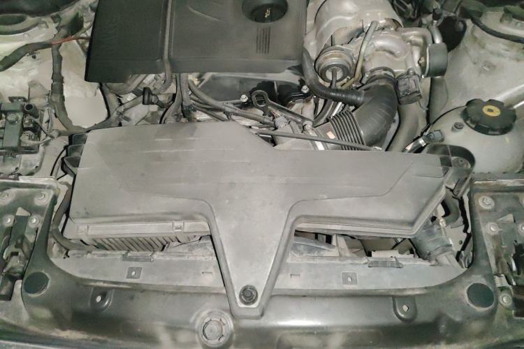 Used BMW 1 Series 2012 118i Leading Model Engine Bay