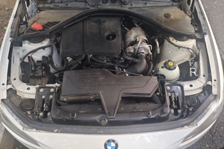 Used BMW 1 Series 2012 116i Leading Model Engine Bay