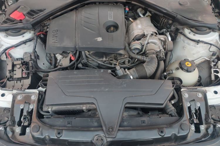 Used BMW 1 Series  Engine Bay