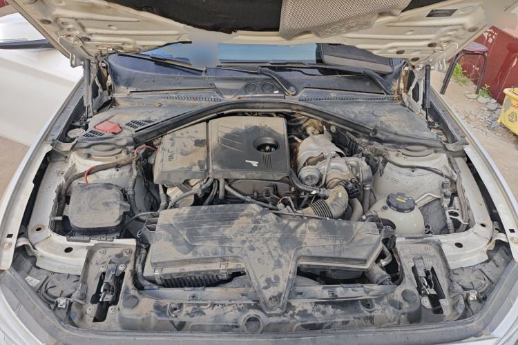 Used BMW 1 Series 2012 116i Leading Model Engine Bay