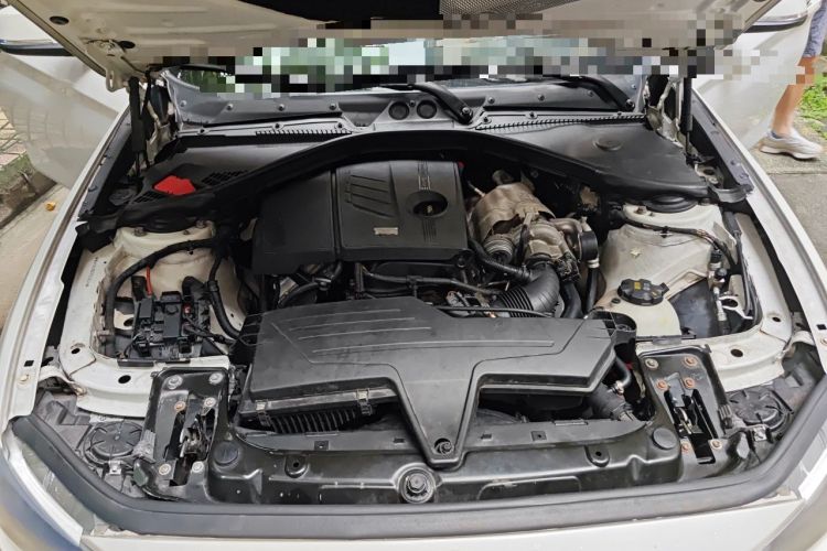 Used BMW 1 Series 2012 116i Leading Model Engine Bay