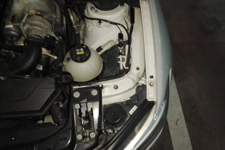 Used BMW 1 Series 2012 116i Urban Edition Engine Bay Left