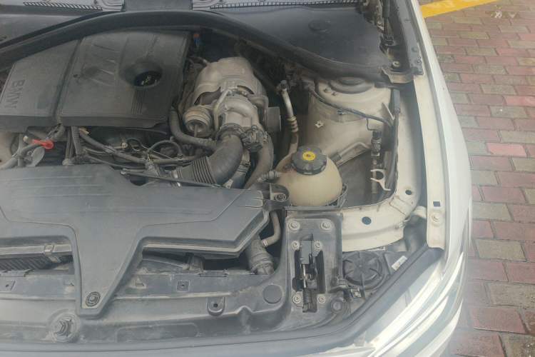 Used BMW 1 Series 2012 116i Urban Edition Engine Bay Left