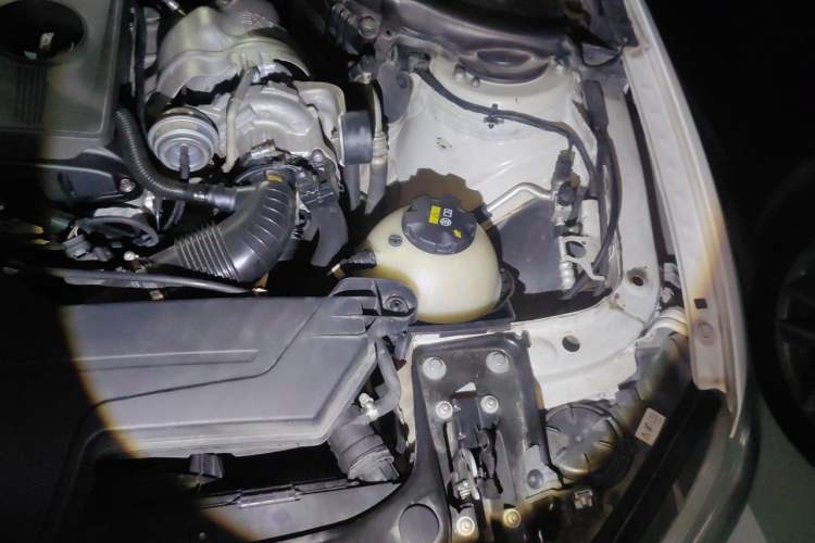Used BMW 1 Series 2012 116i Urban Edition Engine Bay Left