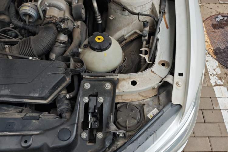 Used BMW 1 Series 2012 116i Urban Edition Engine Bay Left