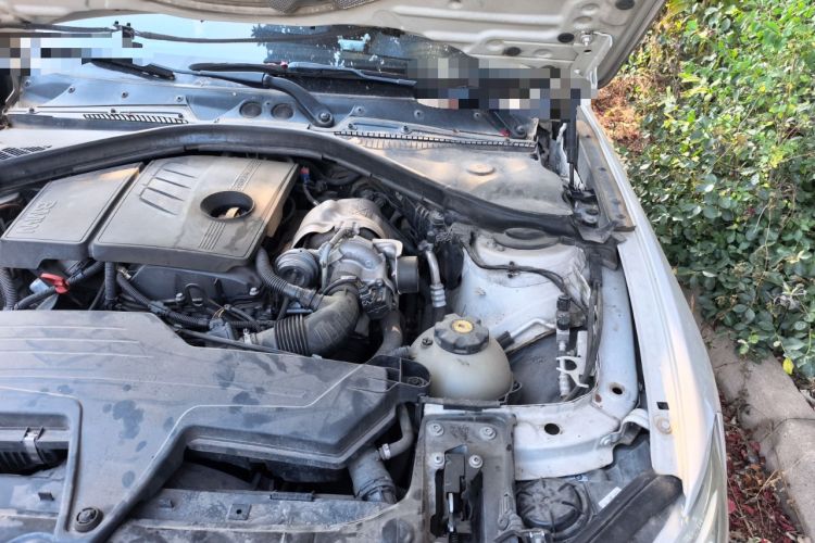 Used BMW 1 Series 2012 118i Sport Edition Engine Bay Left