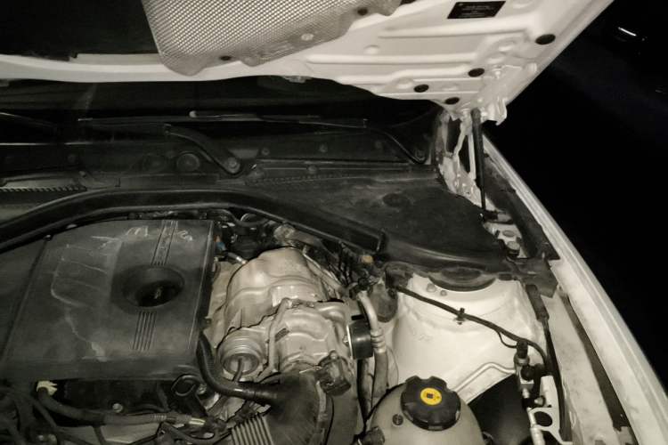 Used BMW 1 Series 2012 118i Leading Model Engine Bay Left