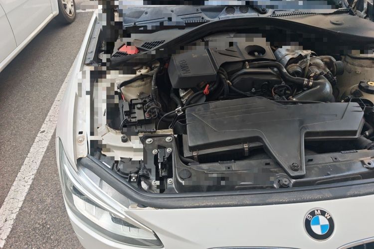 Used BMW 1 Series 2012 118i Sport Edition Engine Bay Right