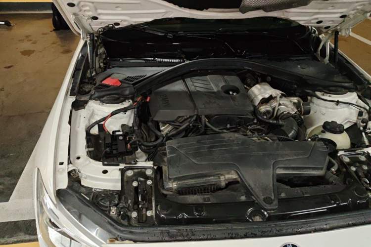 Used BMW 1 Series 2012 116i Urban Edition Engine Bay Right