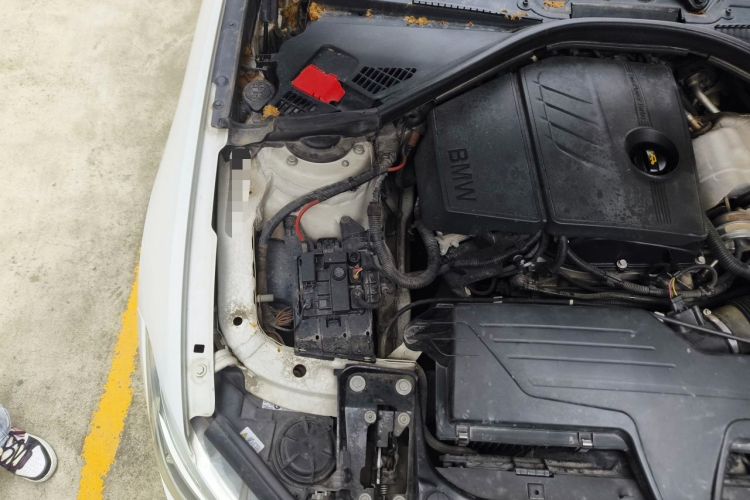 Used BMW 1 Series 2012 118i Sport Edition Engine Bay Right