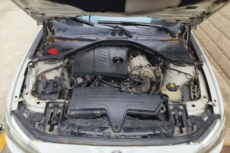 Used BMW 1 Series 2012 118i Sport Edition Engine Bay