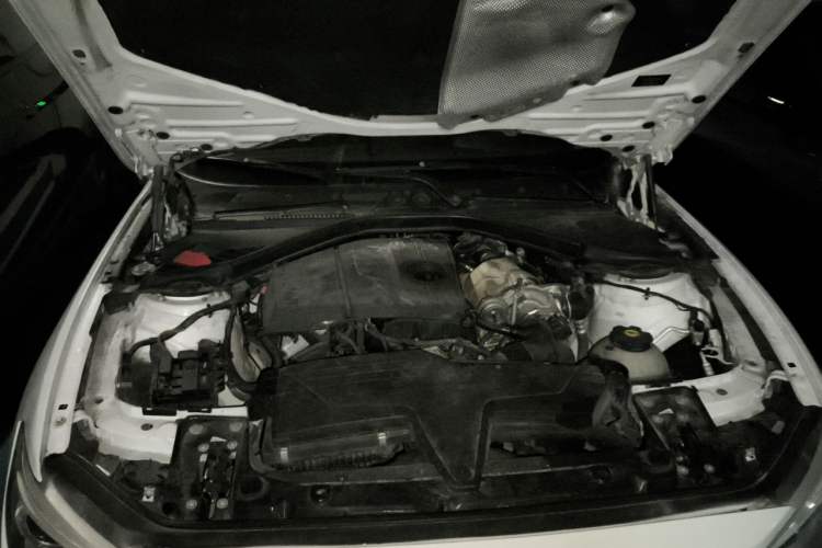 Used BMW 1 Series 2012 118i Leading Model Engine Bay