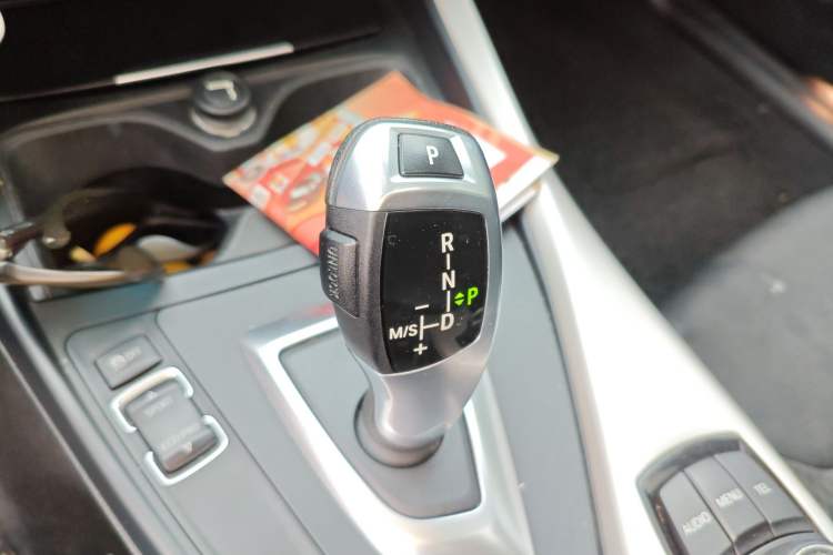 Used BMW 1 Series 2012 118i Leading Model Gear Lever