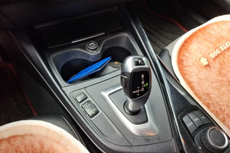Used BMW 1 Series 2012 116i Urban Edition Gear Lever