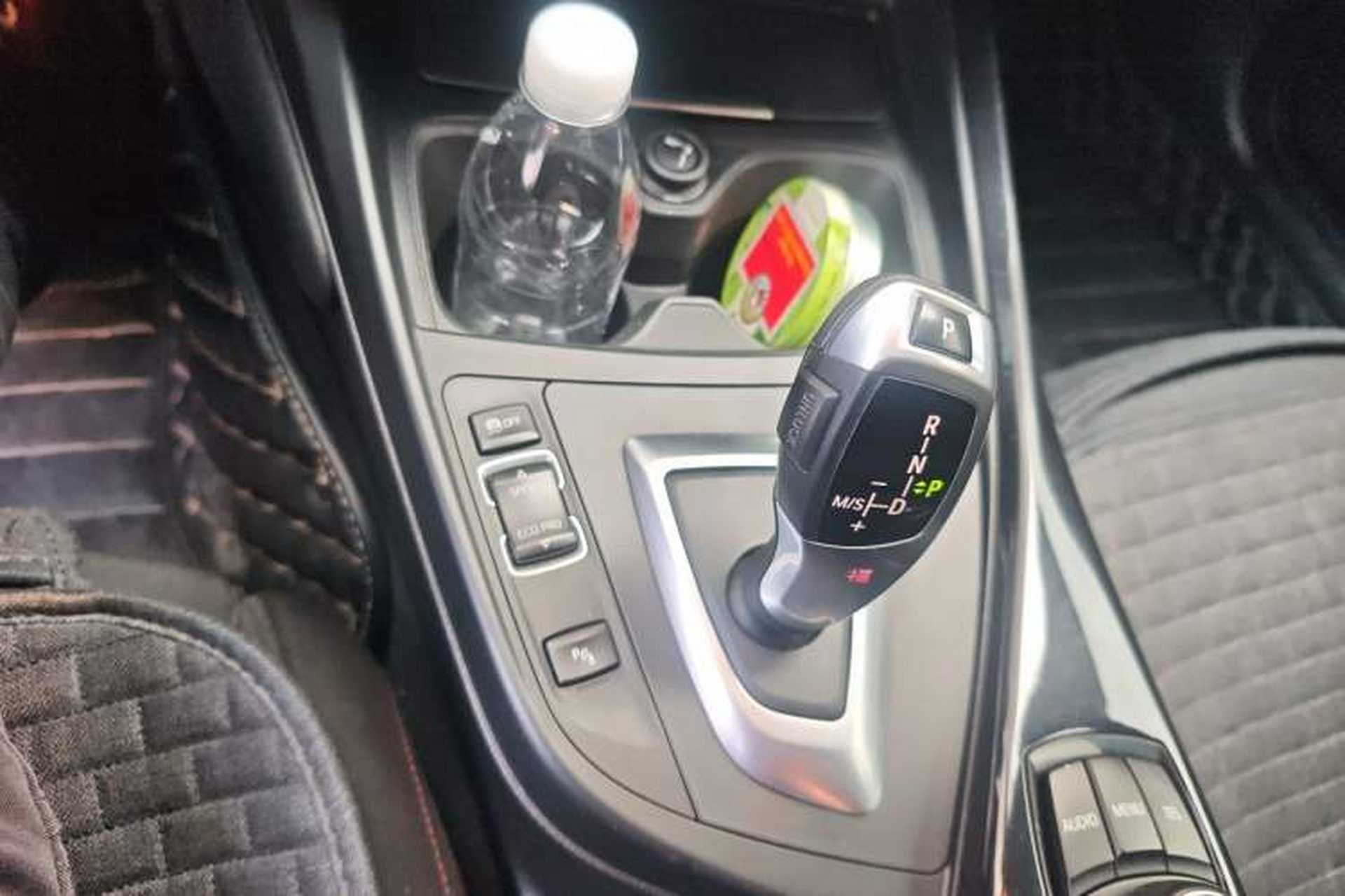 Used BMW 1 Series 2012 118i Sport Edition Gear Lever