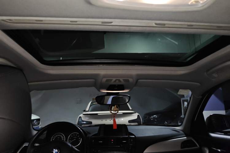 Used BMW 1 Series 2012 116i Leading Model Headliner