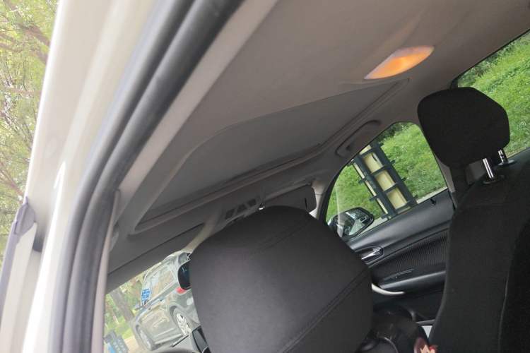 Used BMW 1 Series 2012 118i Leading Model Headliner