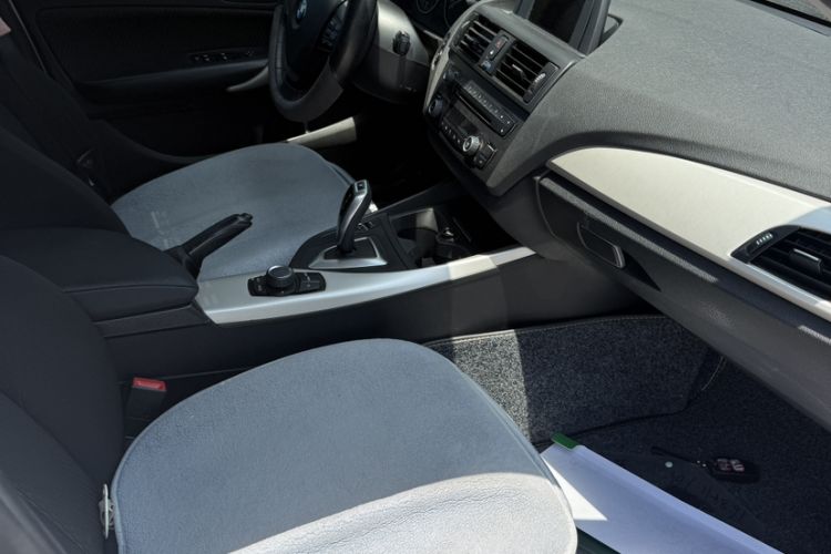 Used BMW 1 Series 2012 118i Leading Model Interior 4