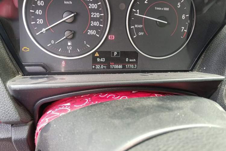 Used BMW 1 Series 2012 118i Sport Edition Odometer Close Up