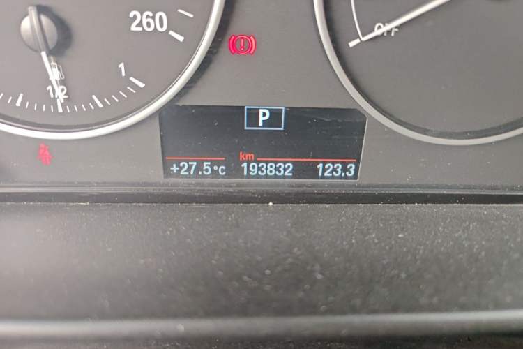 Used BMW 1 Series 2012 116i Leading Model Odometer Close Up